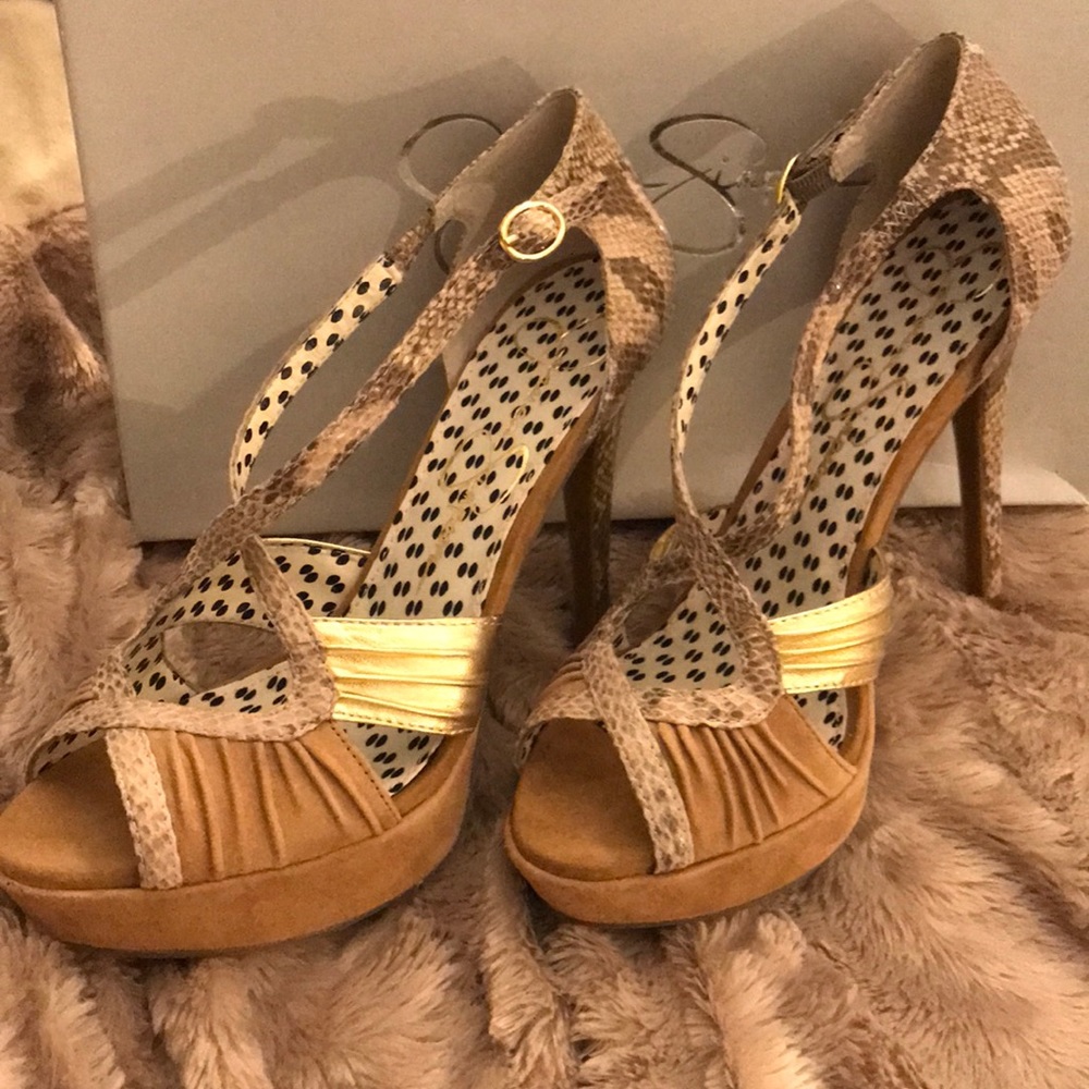 *NWB/NW* camel/snake/gold open toe stiletto; 7.5